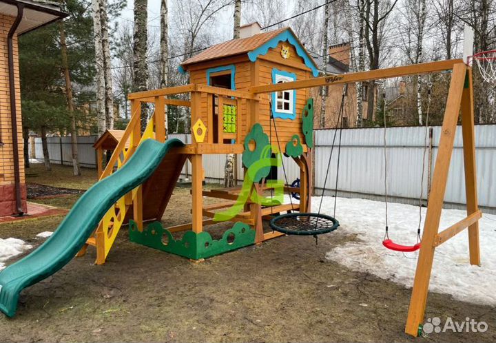 Игровая площадка для дачи 