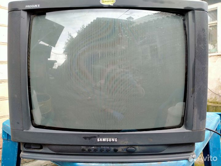 Телевизор samsung