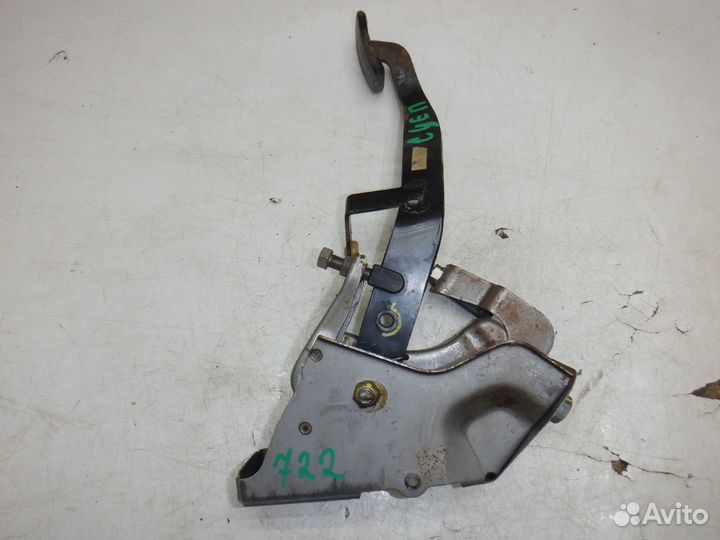 Педаль сцепления Nissan Almera Classic B10