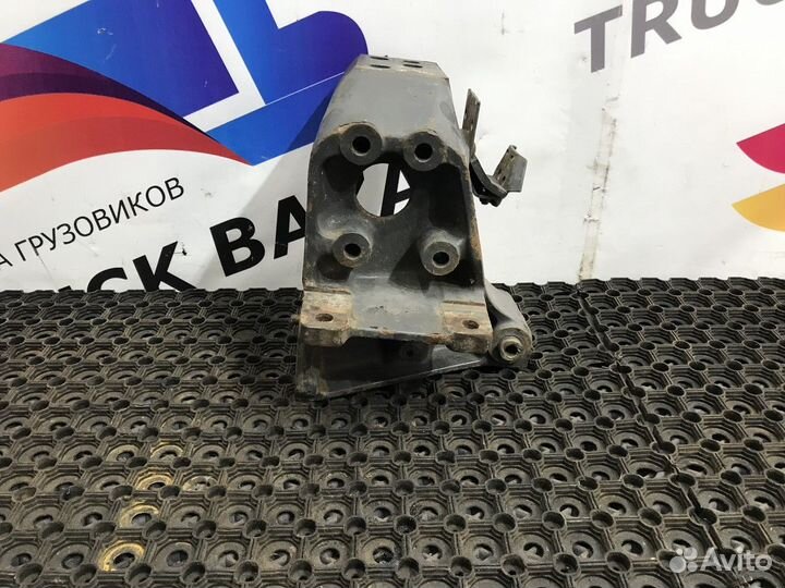 Кронштейн торсиона кабины правый Renault Premium