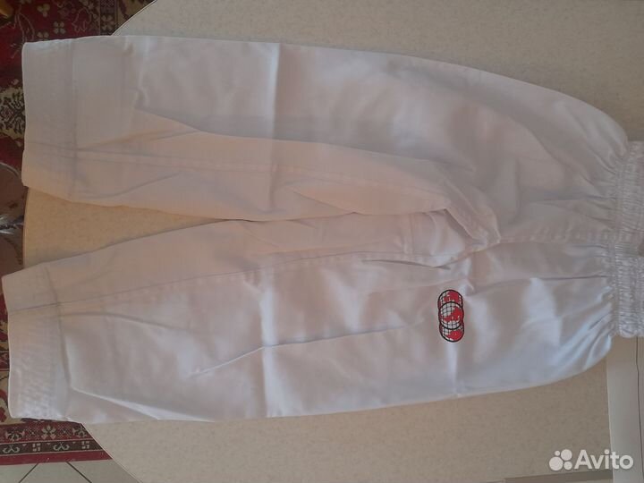 Спортивный костюм для тхэквондо