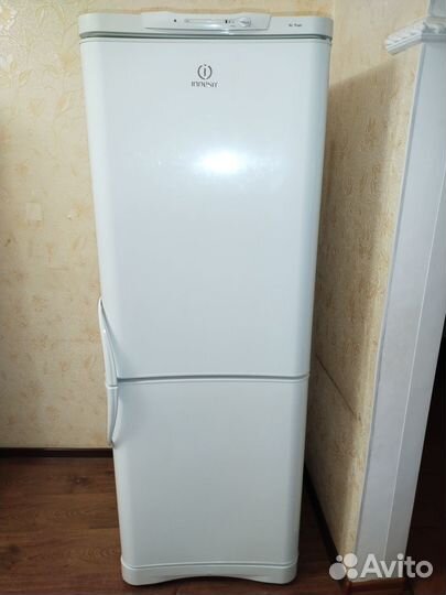 Холодильник indesit