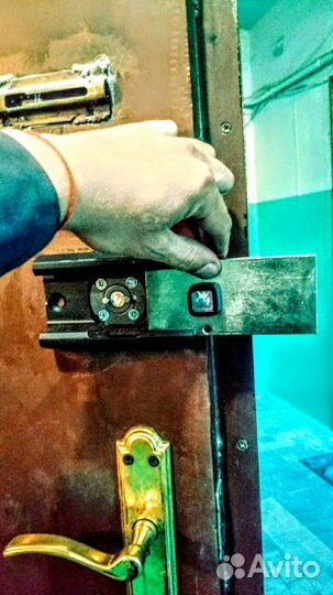 Врезка замка,замена,ремонт,аварийное вскрытие