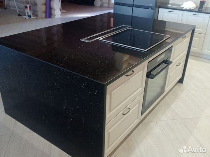 Столешница из гранита Парадизо маркино