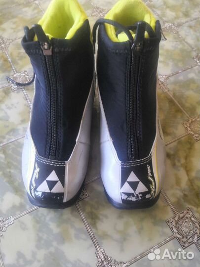 Горнолыжные ботинки детские все в хорошем состояни
