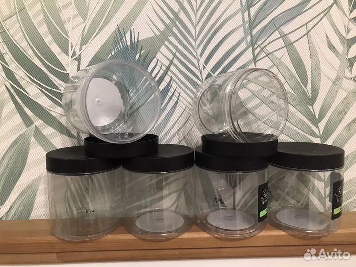 Пластиковые банки с крышкой 500 мл