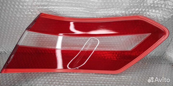 Стекло заднего фонаря W212