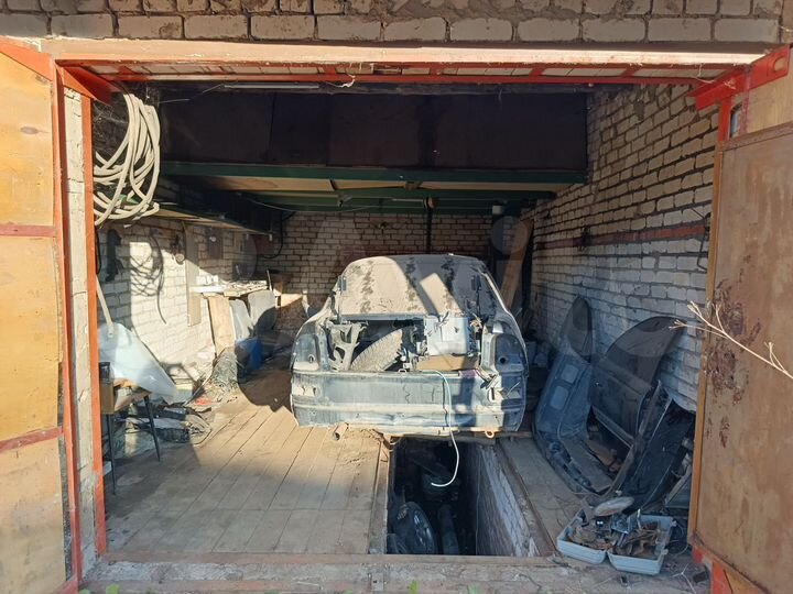 Гараж, > 30 м²