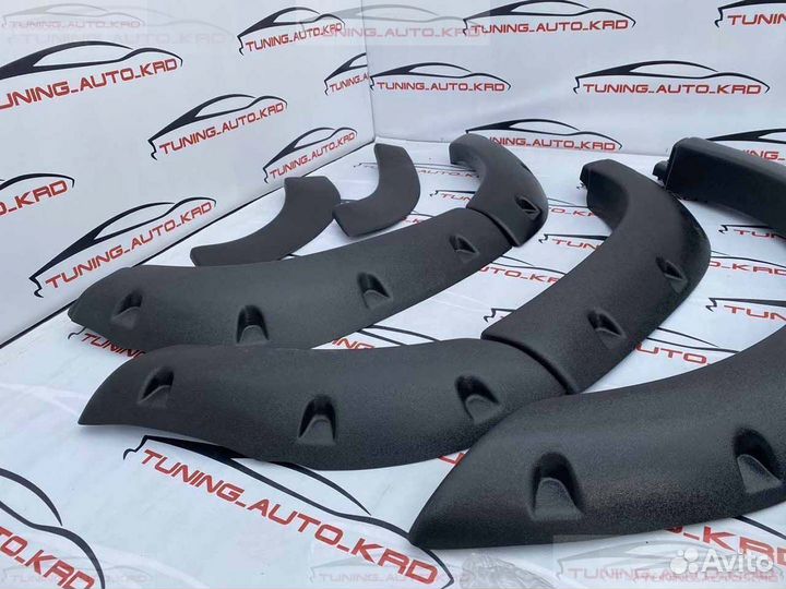 Фендера Расширители арок Toyota LC 80 Q5529