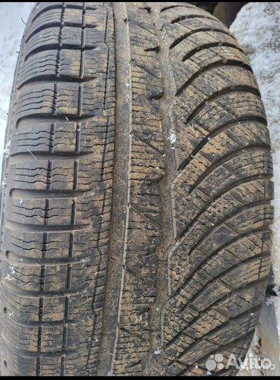 Michelin Alpin 4 245/45 R18