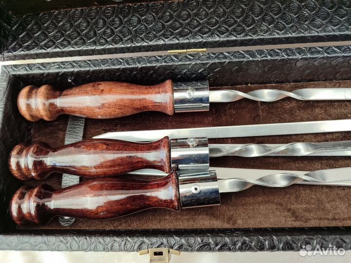 Набор шампура, топорик походный, нож в чемодане