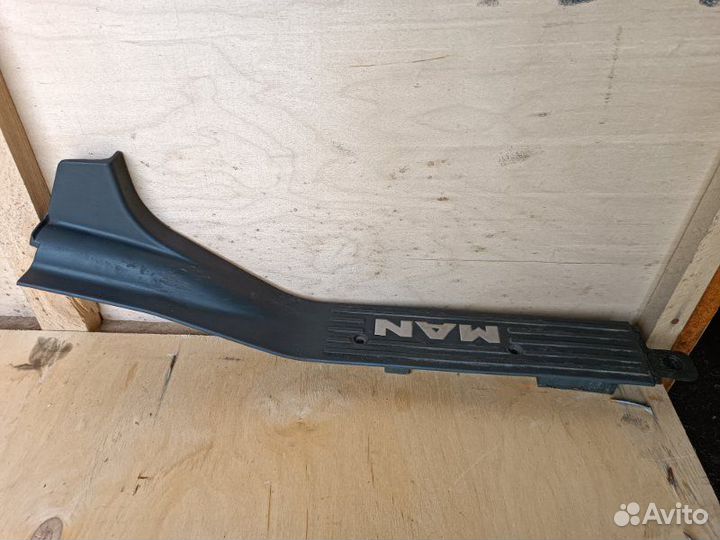 Накладка порога передняя правая Man Tgx