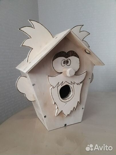 Кормушка, скворечник для птиц