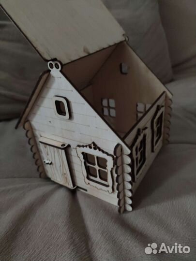 Домик для подарков