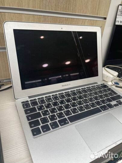 Ноутбук Apple MacBook Air 13 2011