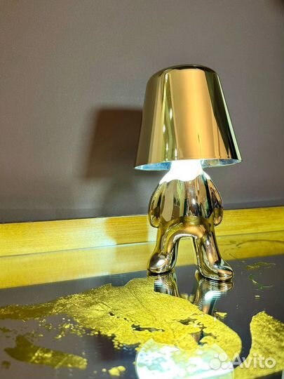 Подарочный ночник золотистого цвета (В)