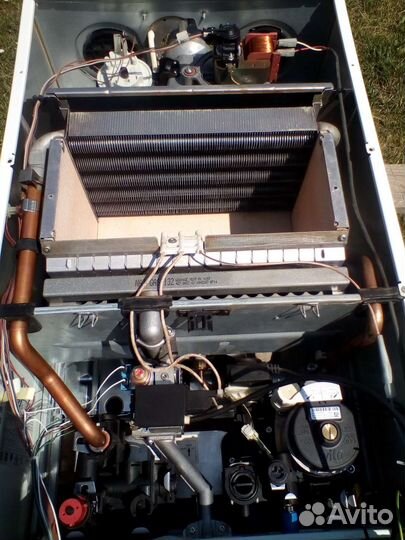 Газовый котел двухконтурный аристон