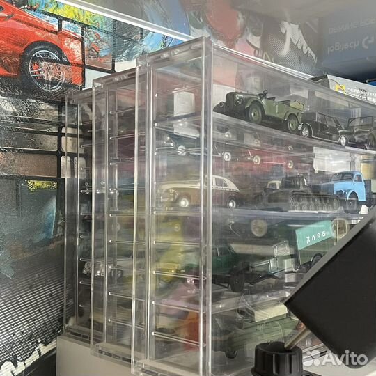 Витрина-подставка для моделей 1:43 и меньше