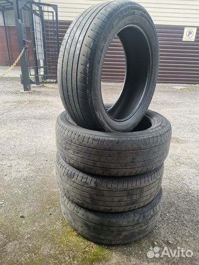 Bridgestone Dueler H/L 33A 235/55 R20