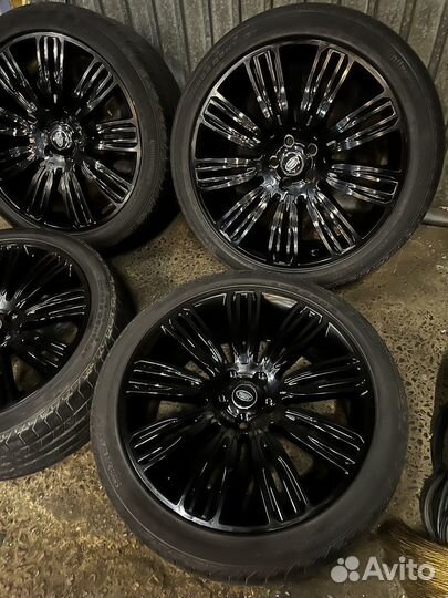 Комплект оригинальных колес Range Rover R22