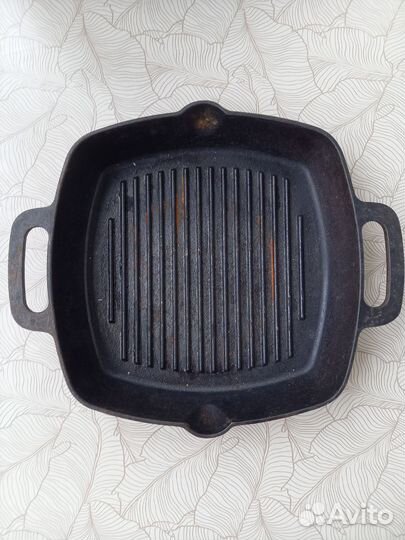 Чугунная сковорода гриль 26 см