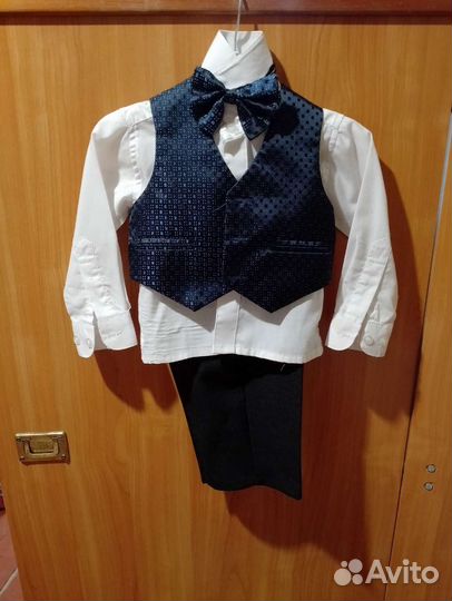 Классический костюм на мальчика