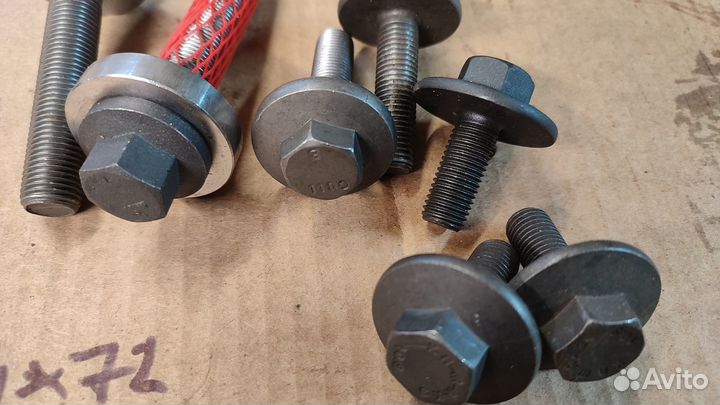 Болт коленчатого вала Ford