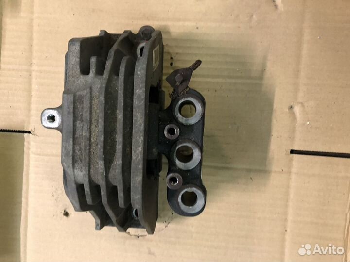 Опора двигателя Додж Джорнии