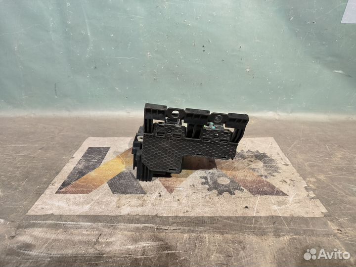 Бмв G30 G11 G12 Блок предохранителей 33420