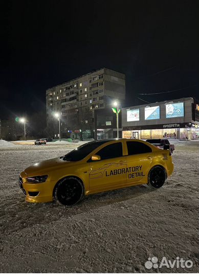 Персонализированная оклейка авто: винил, полиурета