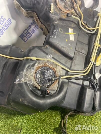 Бензобак Volkswagen Touareg кроссовер 3.2 BMV 2004