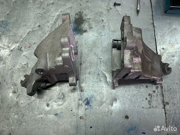 Кронштейн двигателя Mercedes-Benz GLC-Class