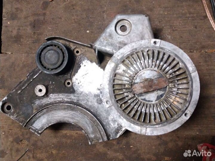 Кронштейн вискомуфты Ауди А6 С5 2.5TDI