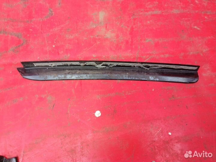 Накладка стойки задняя левая Mini Countryman R60