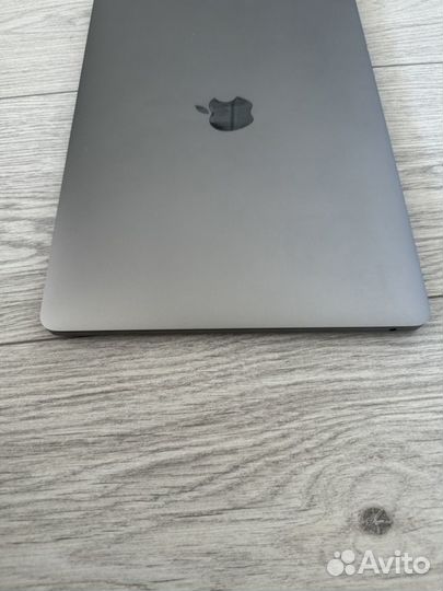 Apple MacBook Pro 13 2019