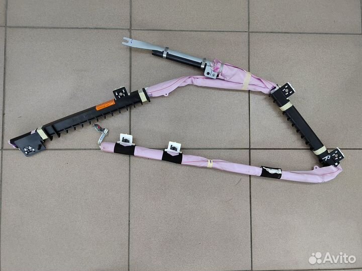 Шторка безопасности правая Hyundai Sonata DN8