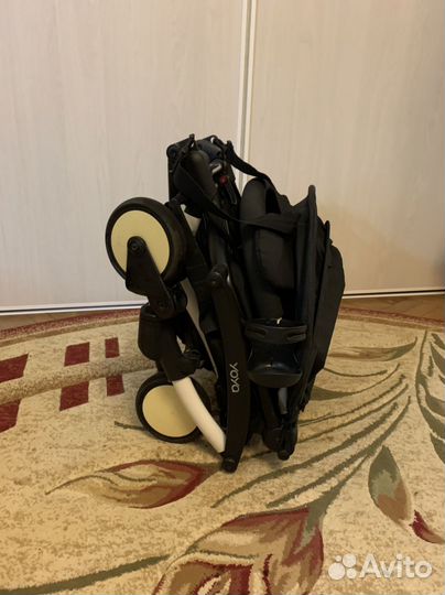 Прогулочная коляска yoya