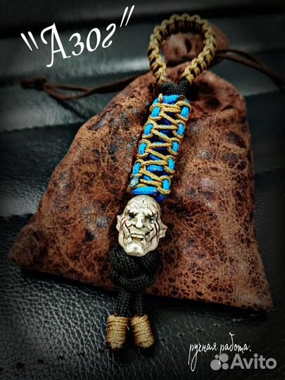 Брелок для ключей из парокорда 