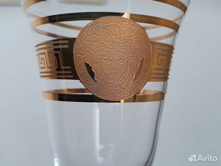 Рюмки на ножке