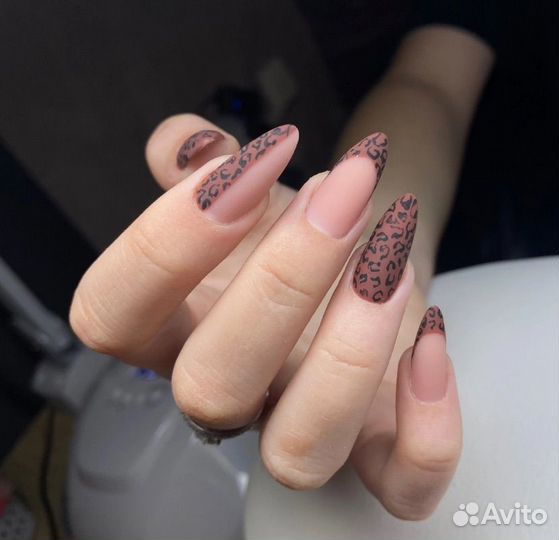 Наращивание и моделирование ногтей