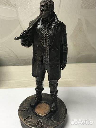 Статуэтка Данилы Багрова из к/ф Брат