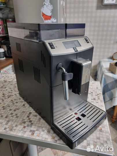 Кофемашина saeco lirika