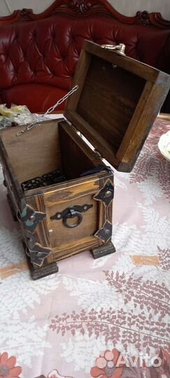 Сундук деревянный