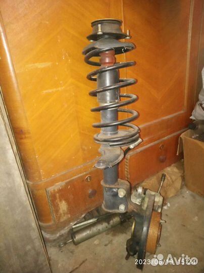 Продаю переднюю стойку в сборе правую на ваз2109
