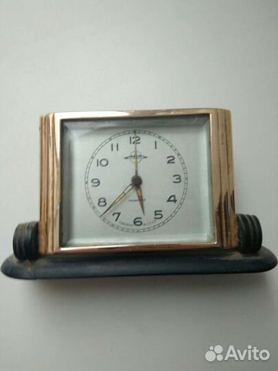 Настольные часы