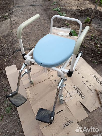 Санитарный стул туалет