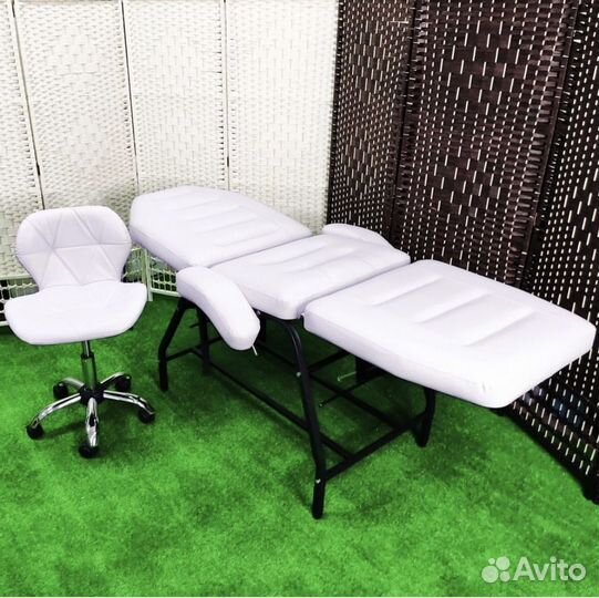 Косметологическая кушетка / кресло