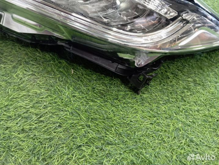 Фара левая Honda Vezel RU LEB 2020