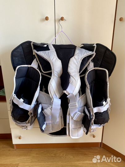 Вратарский нагрудник CCM Shield II PRO