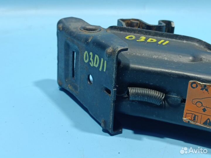 Домкрат для Mitsubishi Colt Z32/Z34/Z36/Z39